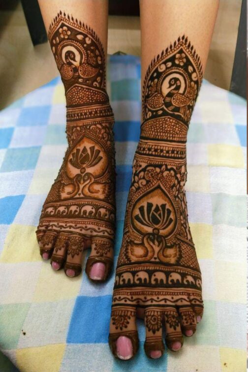 Simple Legs mehandi - Image 4